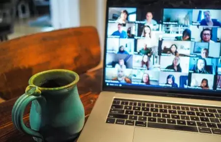 how to lead a global remote team