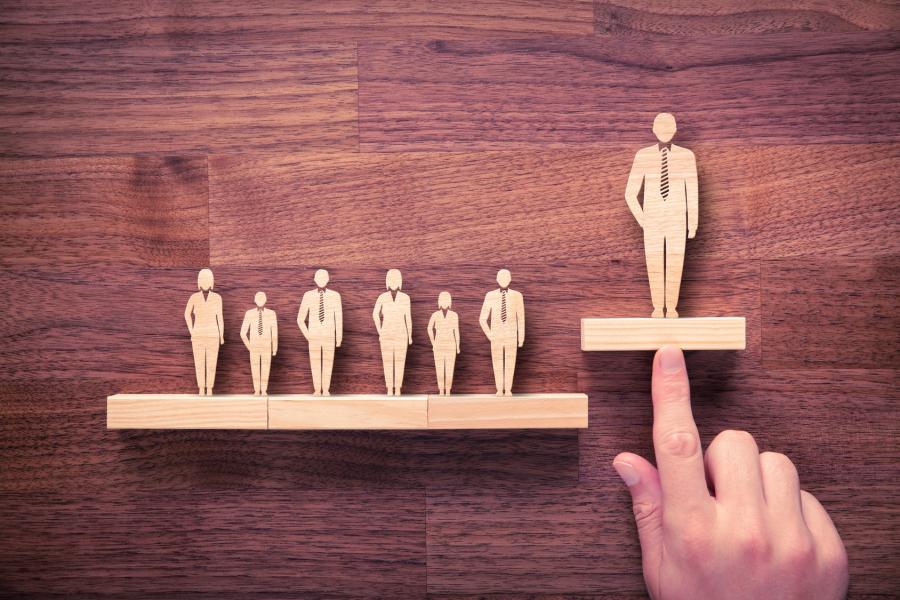 10 Key Leadership Trends to Follow for Small Business Owners
